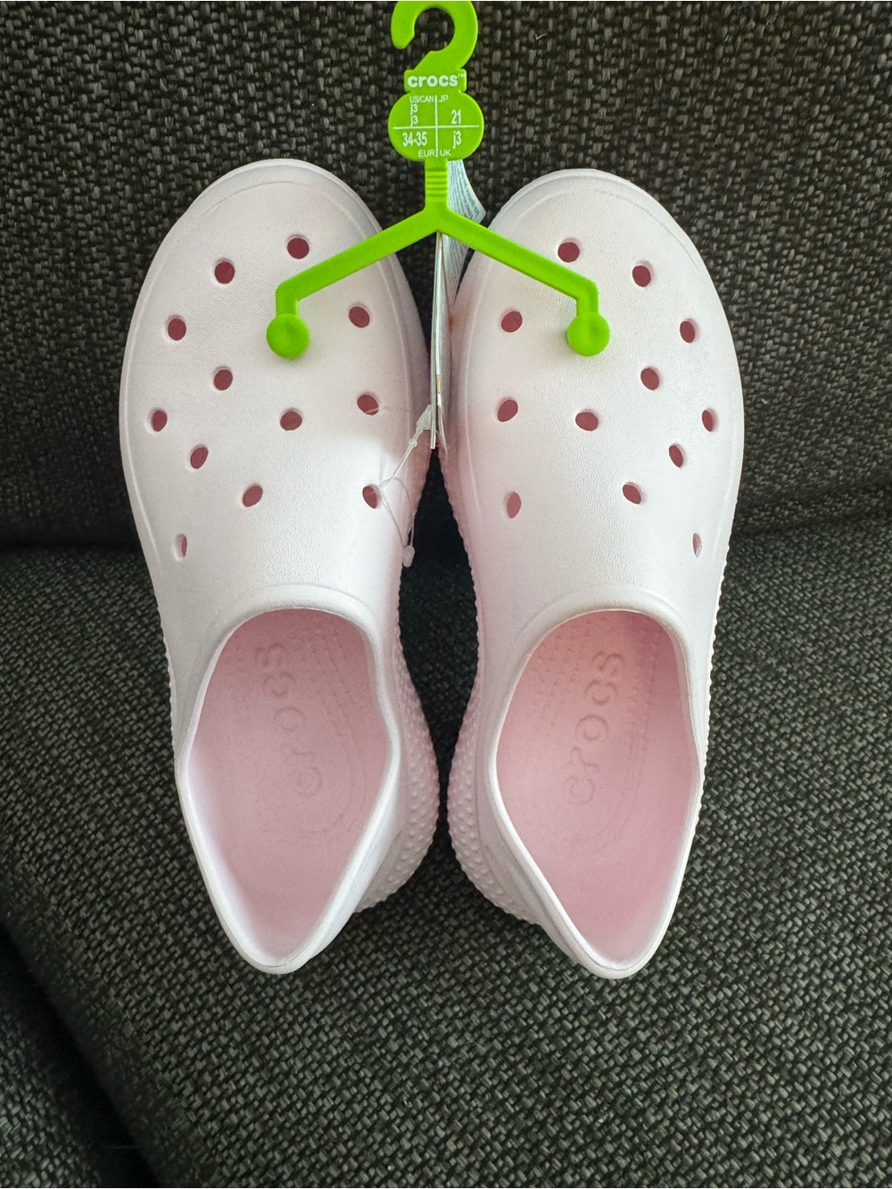 Crocs Milk Pink sneakers size J3/5w - Picture 5 of 8